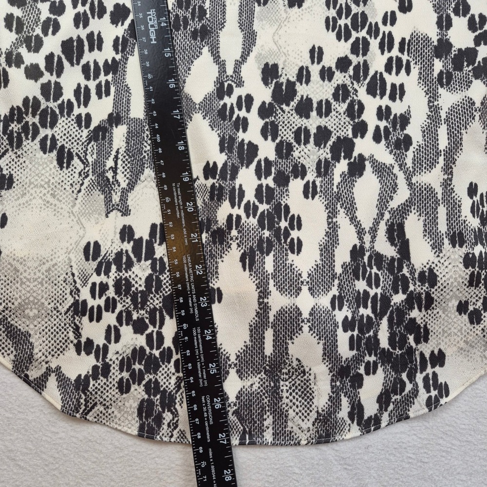 Express Snakeskin Blouse Sleeveless White Gray Tank Top Animal Print Chic Sexy M - Picture 7 of 13